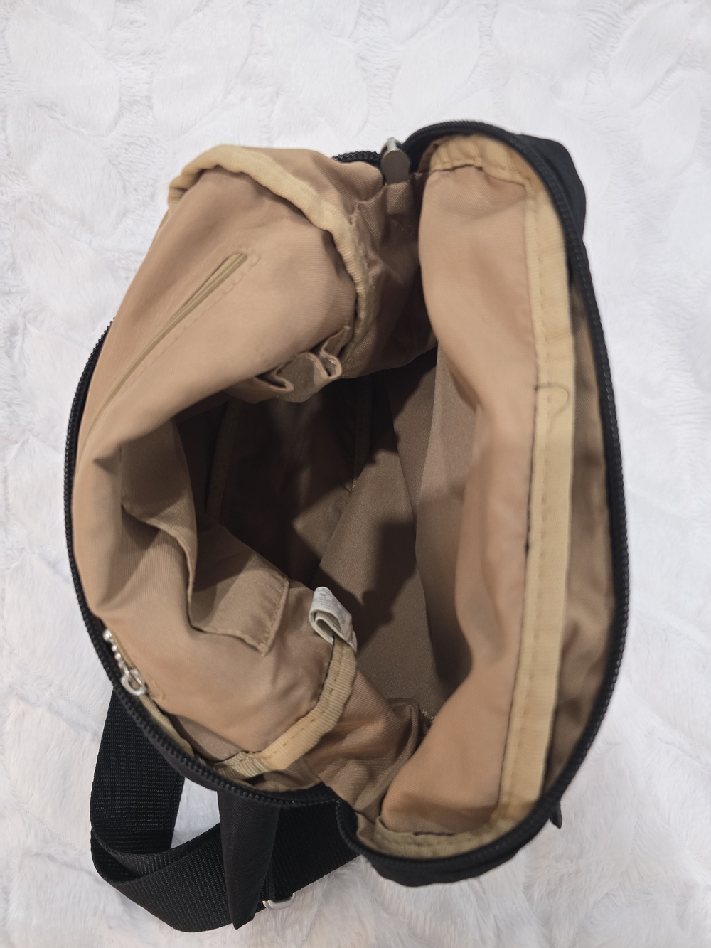 Baggallini Black Women's Sling Belt Bag OFFERS WELCOME!@! - Picture 8 of 8